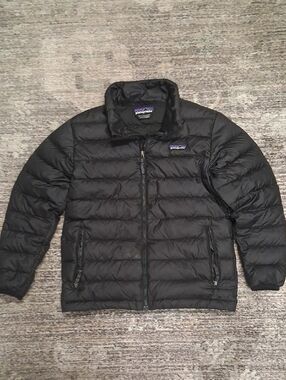 Patagonia Youth Small Black Puffer Jacket